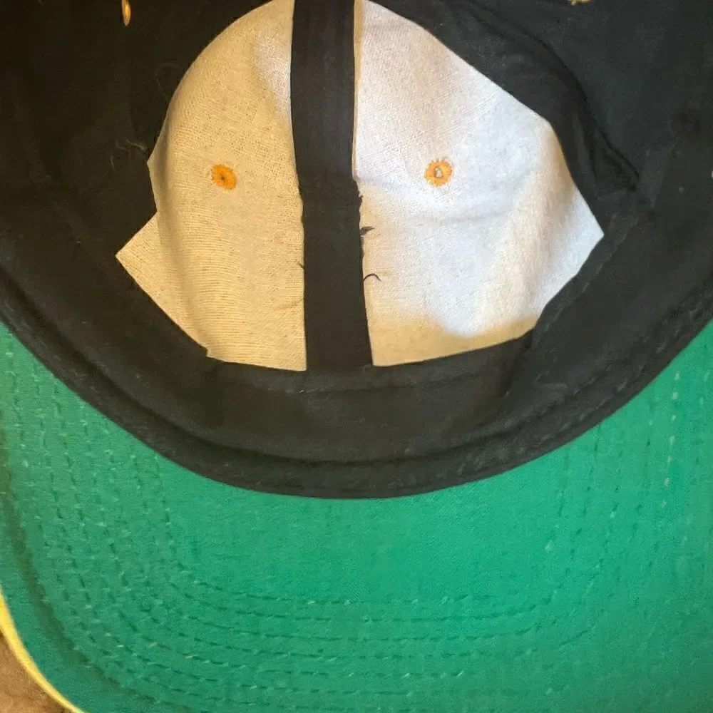 Vintage Captain Filagree patch SnapBack Green Under Bill. OS.